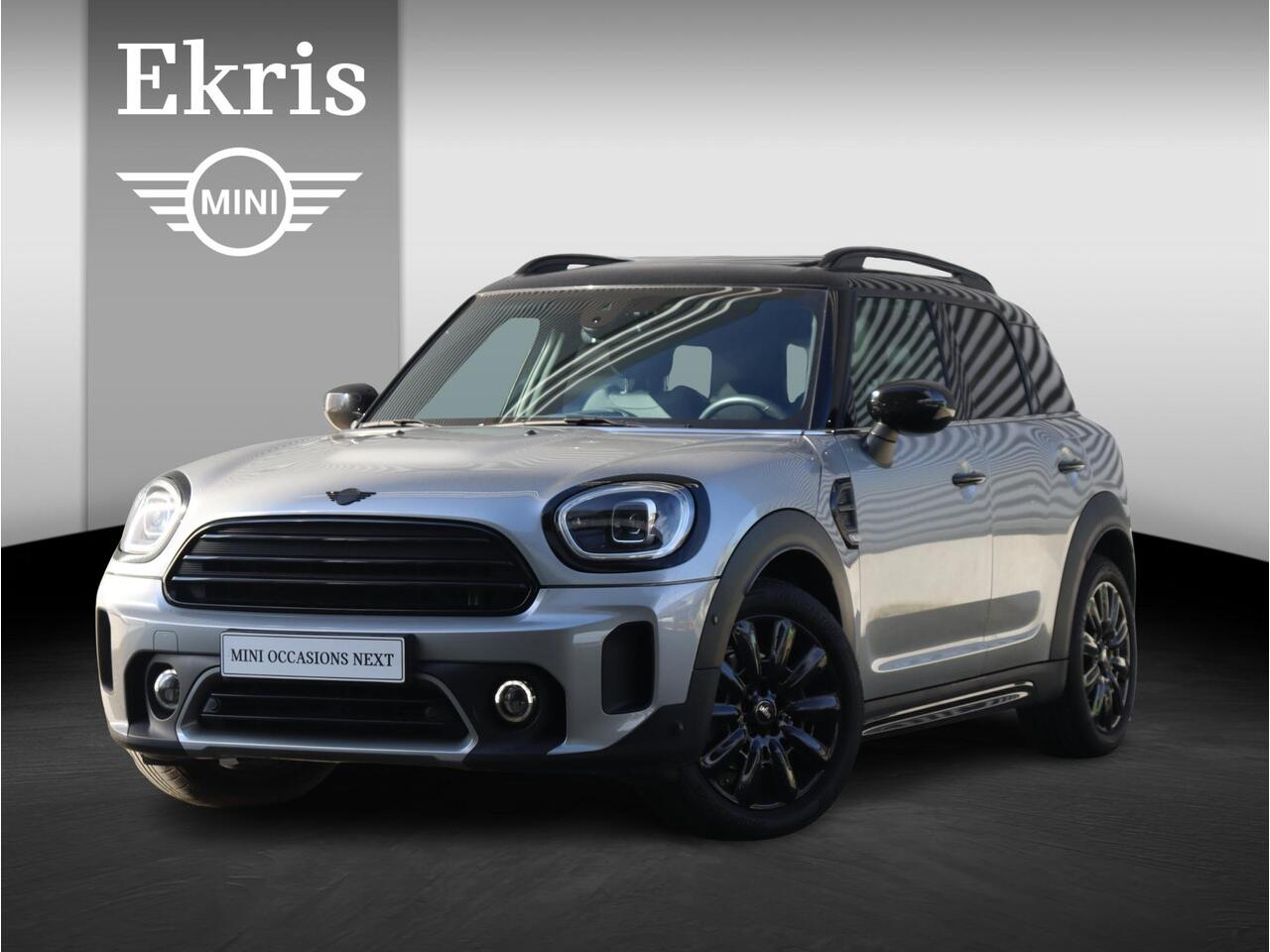 Mini COUNTRYMAN Cooper | Classic + Panodak + Achteruitrijcamera + Comfort Access + Apple Carplay + Verwarmde Voorstoelen + Driving Assistant + 18'' LMV