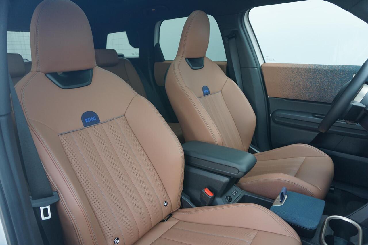 Mini COUNTRYMAN E Favoured | Pano dak / Keyless entry / Head up Display / Leer / Apple carplay