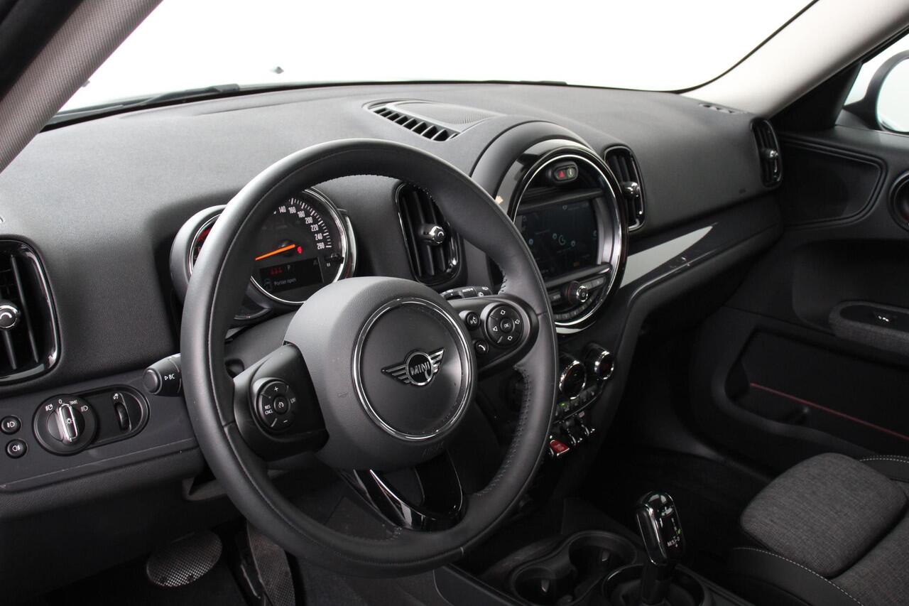 Mini COUNTRYMAN Mini 1.5 Automaat Cooper Chili | Navigatie | Climate control | Cruise control | Lichtmetalen velgen | Parkeer Sensoren