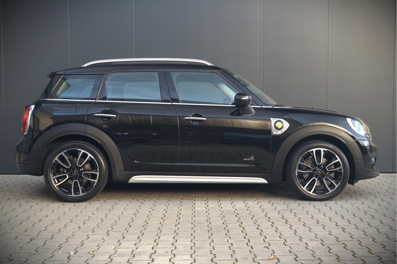Mini COUNTRYMAN Mini 2.0 Cooper S E ALL4 | Stoelverwarming | Parkeersensoren | Apple Carplay | Navigatie | Keyless | Ambiance Verlichting | Climate Control |