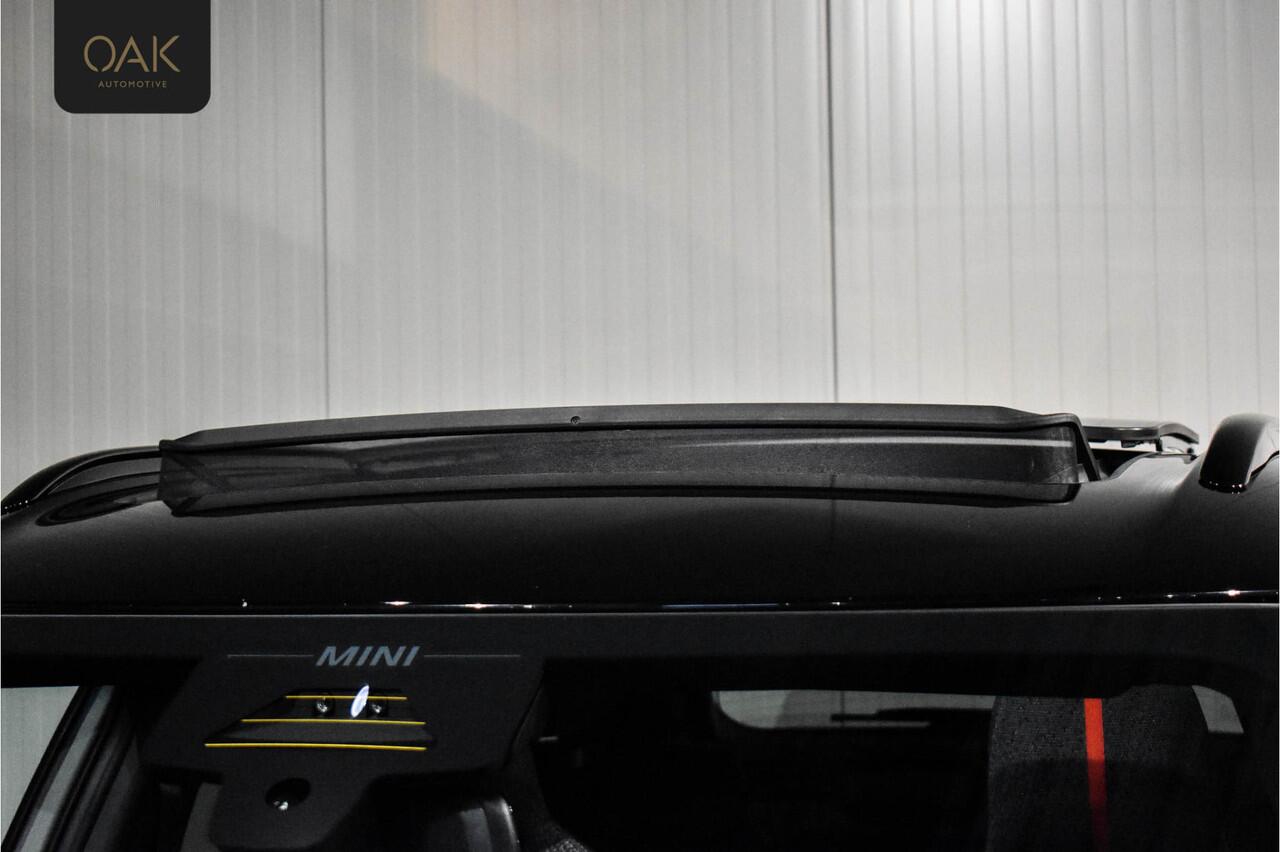 Mini COUNTRYMAN 2.0 S ALL4 John Cooper Works L | Panorama | H&K | 360 Camera | 19"LM | Melting Silver