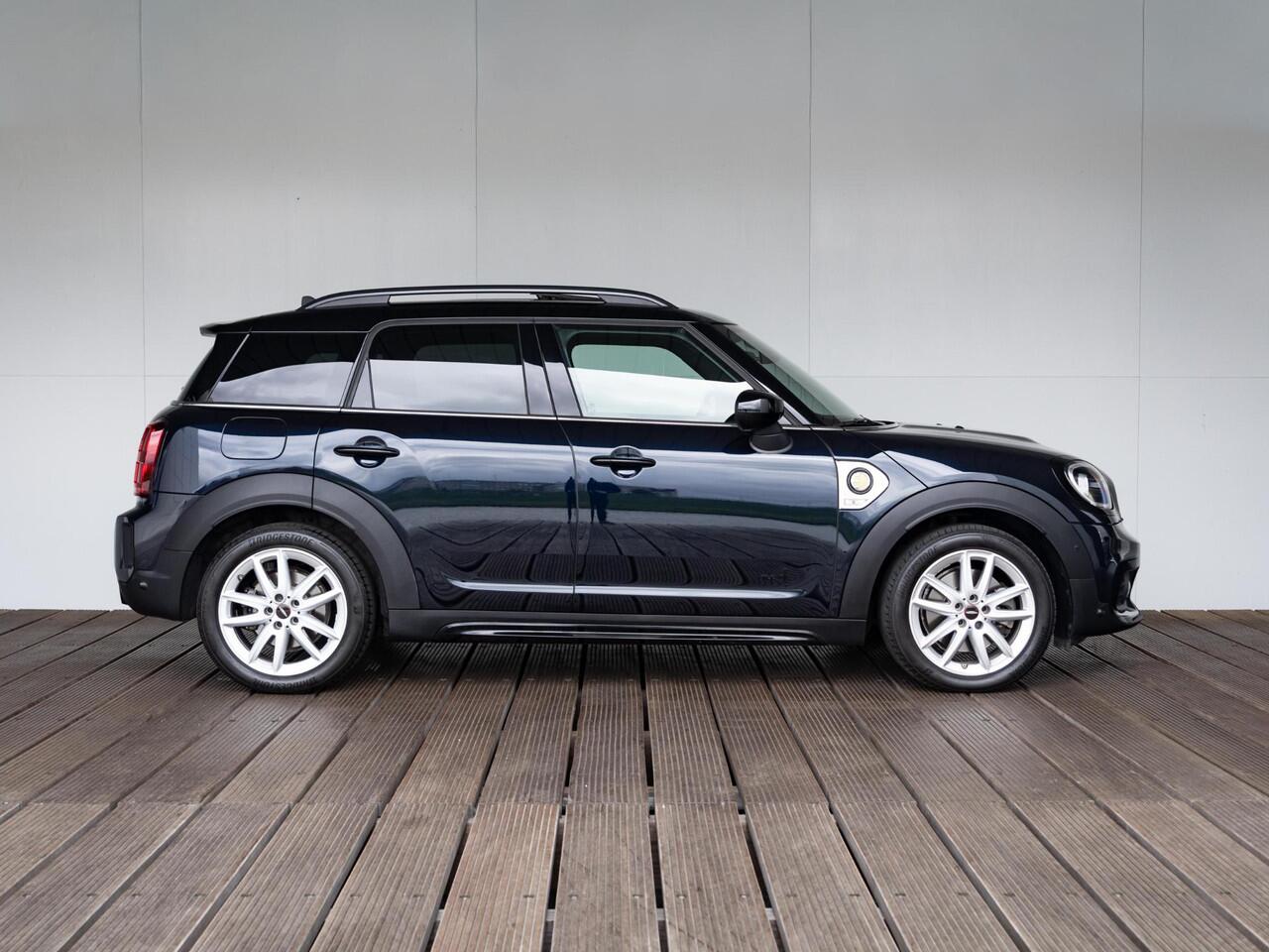 Mini COUNTRYMAN SE ALL4 JCW pakket | Glazen Panoramadak | Elektrisch verstelbare lederen stoelen | Stoel- en voorruitverwarming | Head-Up Display | Harman Kardon | Camera