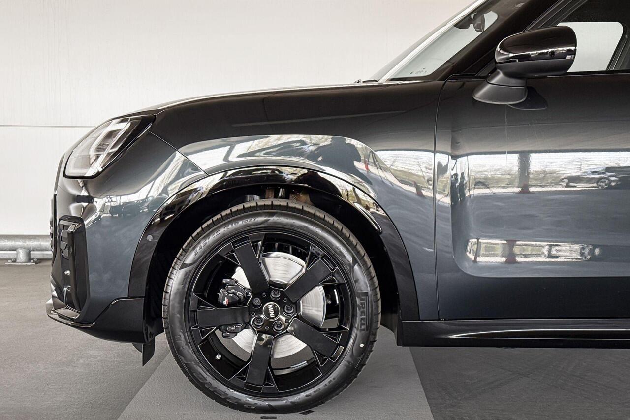 Mini COUNTRYMAN Electric E John Cooper Works M 66.5 kWh | Pakket M | Dak en spiegelkappen in Jetblack