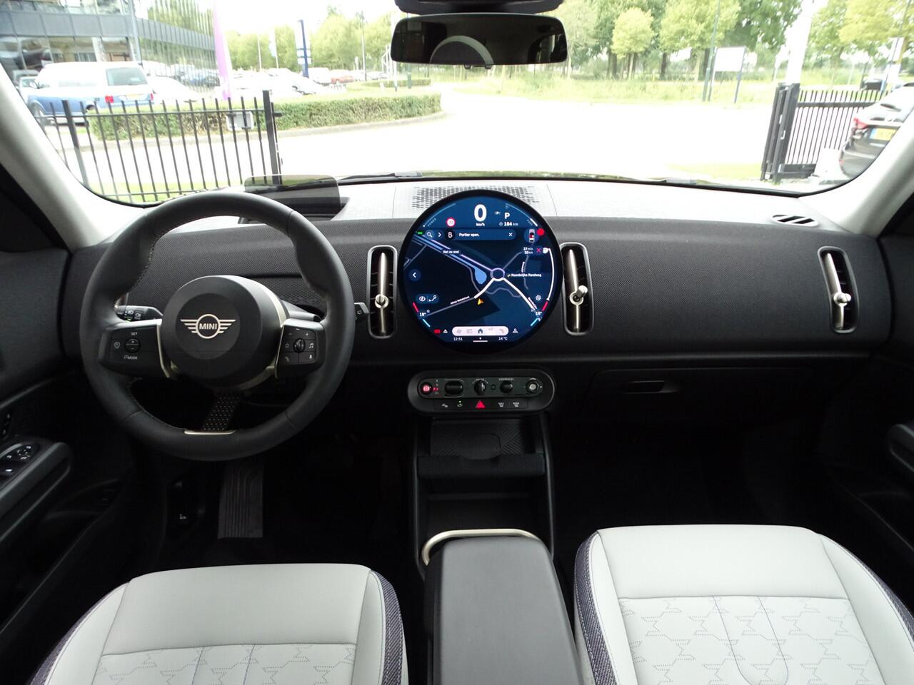 Mini COUNTRYMAN Mini 1.5 C Classic M Elek.Trekhaak Pano.Dak Led Driv.Ass. Head-up 18" LM Velgen