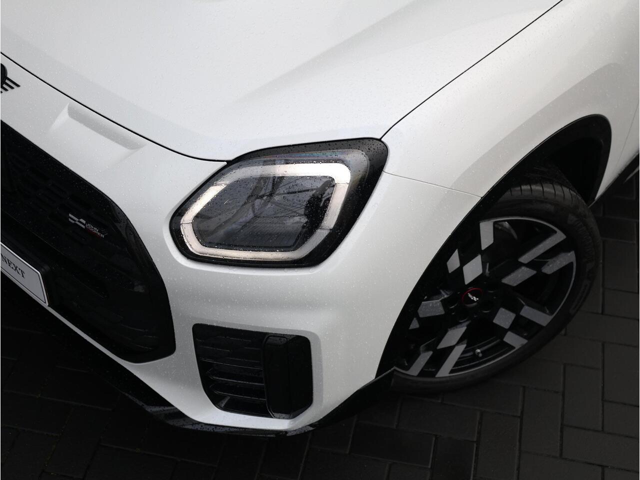 Mini COUNTRYMAN Mini 1.5 C John Cooper Works XL Elektrische trekhaak/ Stuurwiel verwarmd/ Comfort Access/ Panoramadak/ Elektrische Stoelen met geheugen/ Driving Assistant Plus