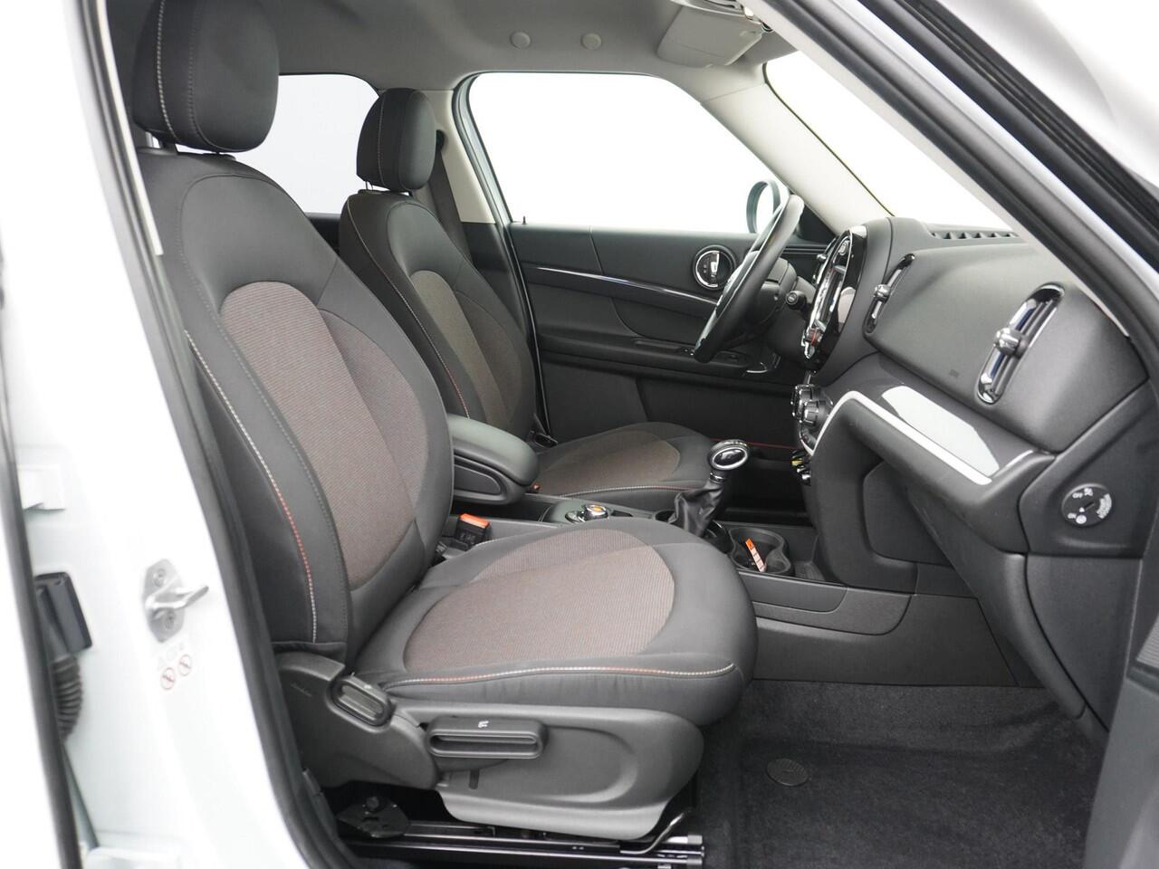 Mini COUNTRYMAN 2.0 Cooper SE Hybrid ALL4 Pepper