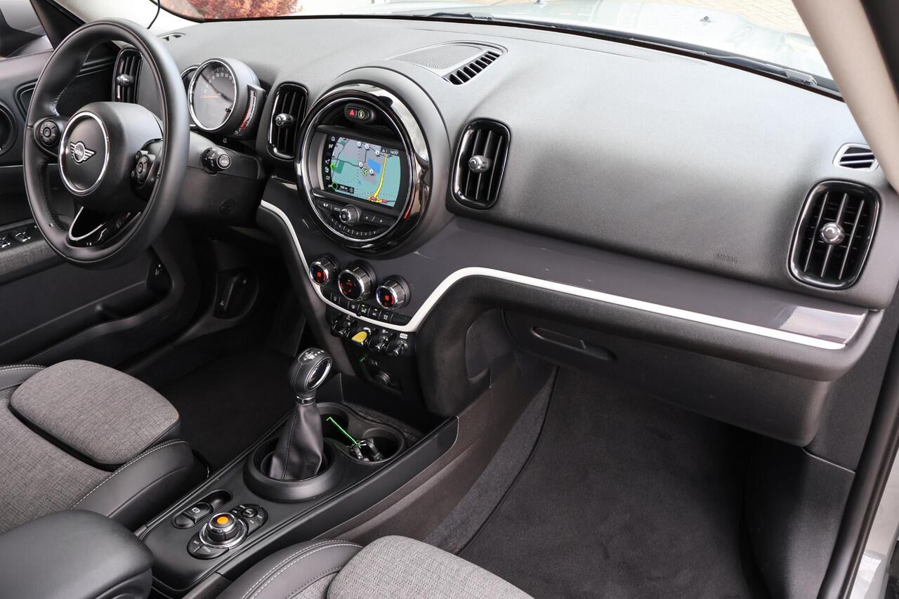 Mini COUNTRYMAN Mini 2.0 Cooper S E ALL4 Salt 1e Eigenaar | NAP | Dealer Onderh | BTW | 225PK | 2 Kabels | Keyless | Carplay | PDC | LED | Cruise | Start/Stop | Hill-Hold