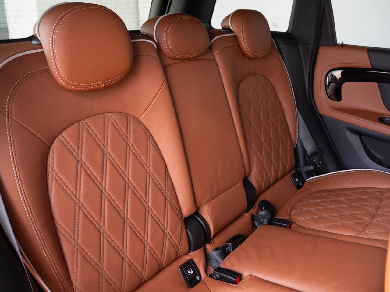 Mini COUNTRYMAN Cooper Aut. Business + Comfort Plus + Stuur en stoelverwarming