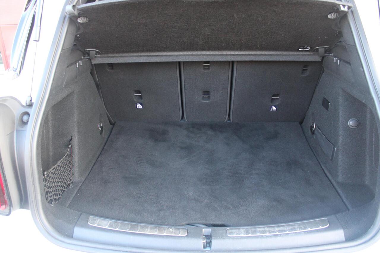 Mini COUNTRYMAN Mini 2.0 Cooper S E 220PK ALL4 CHILI | UNION JACK ACHTERLICHTEN | LEDEREN BEKLEDING | ELEKTRISCH BEDIENBARE VOORSTOELEN MET GEHEUGENFUNSCTIE OP DE BESTUURDERSSTOEL | STOEL/VOORRUIT VERWARMING | FULL LED KOPLAMPEN | DRAADLOZE APPLE CARPLAY/ANDROID AUTO | D