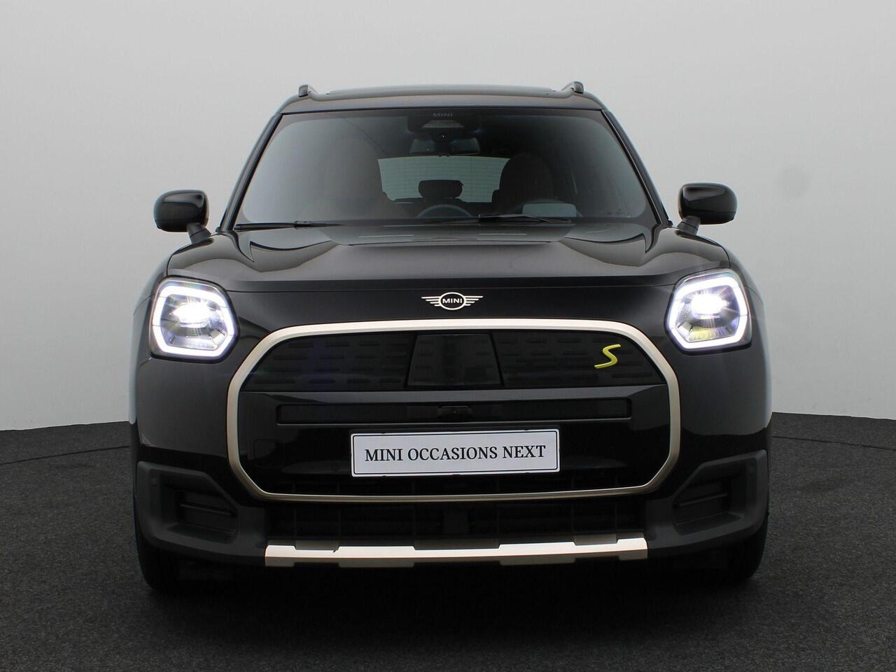 Mini COUNTRYMAN Mini SE ALL4 Favoured L 66.5 kWh Demo voertuig korting per gereden kilometer. Neem contact op voor de actuele prijs.