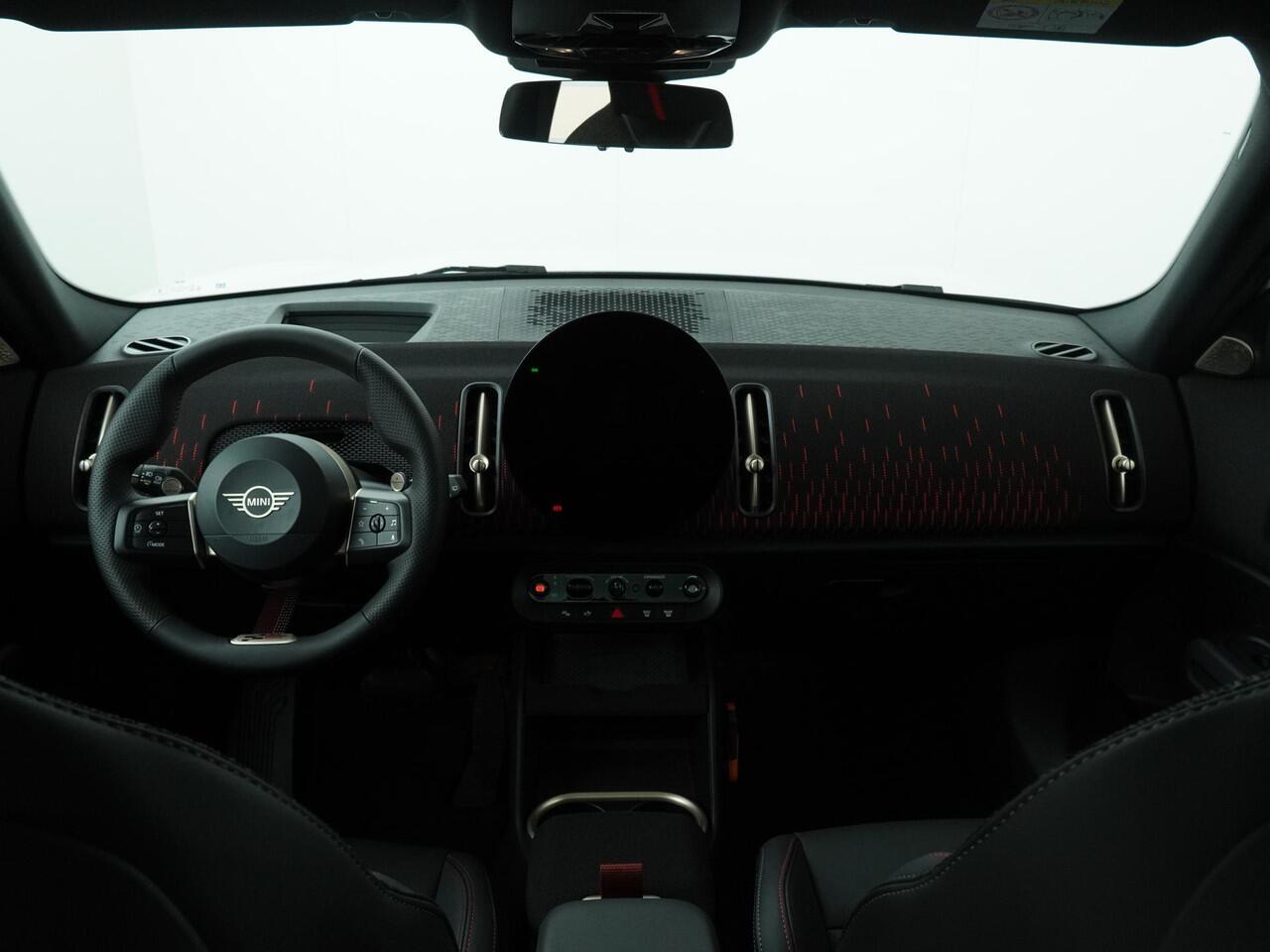 Mini COUNTRYMAN C JCW Trim | Pakket XL |Glazen Panoramadak|Trekhaak|Achteruitrijcamera|Head up display|