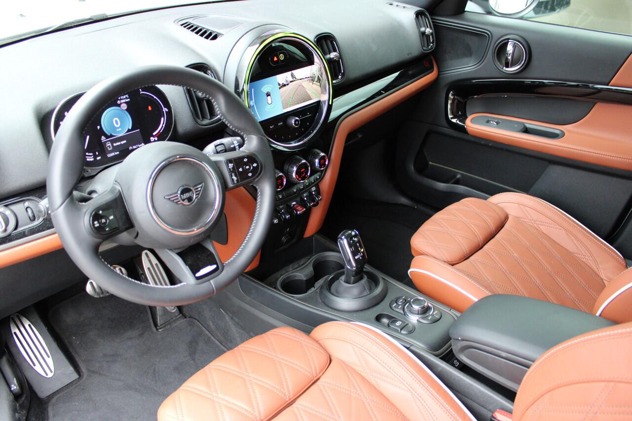 Mini COUNTRYMAN Cooper Rockingham GT JCW Automaat / Premium Go Pakket / Achteruitrijcamera / LED / Comfort Access / Park Assistant / Stoelverwarming