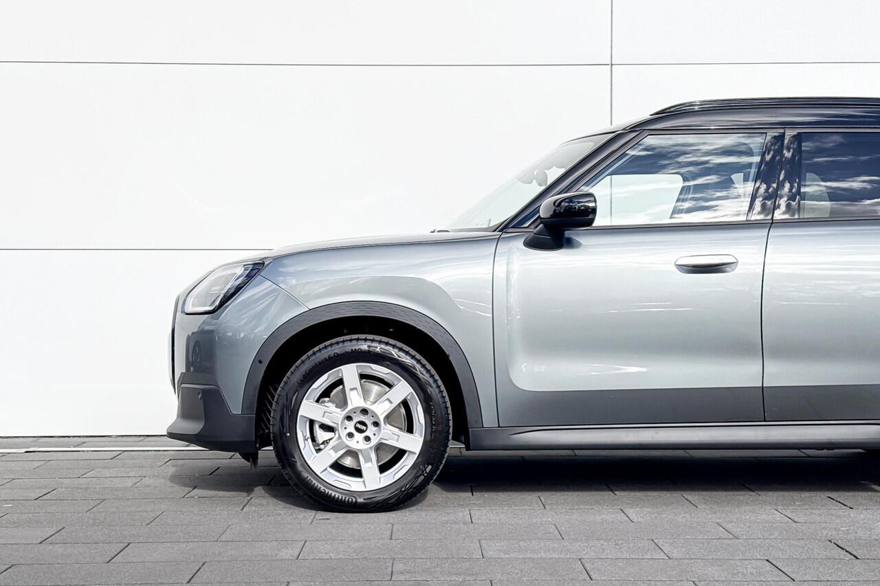 Mini COUNTRYMAN C Classic Classic uitvoering | Trekhaak | Panoramadak | Head-Up Display