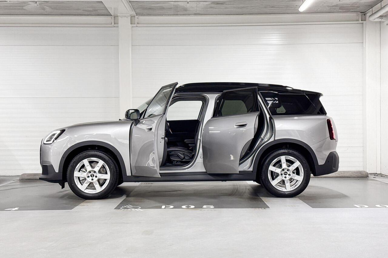Mini COUNTRYMAN C MINI Countryman 1.5 C Classic M Plus | Pakket M Plus | Dak en spiegelkappen in Jetblack