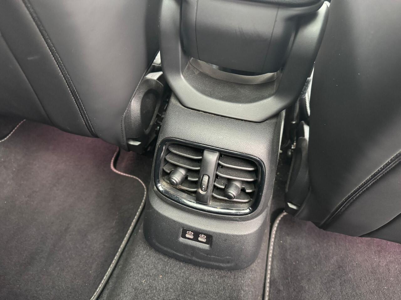 Mini COUNTRYMAN Mini Cooper S E ALL4 Yours Leder pano.dak Elek.Stoelen Ada.Cruis control Head-up Apple Carplay Nav.Plus Camera 18''LM Velgen