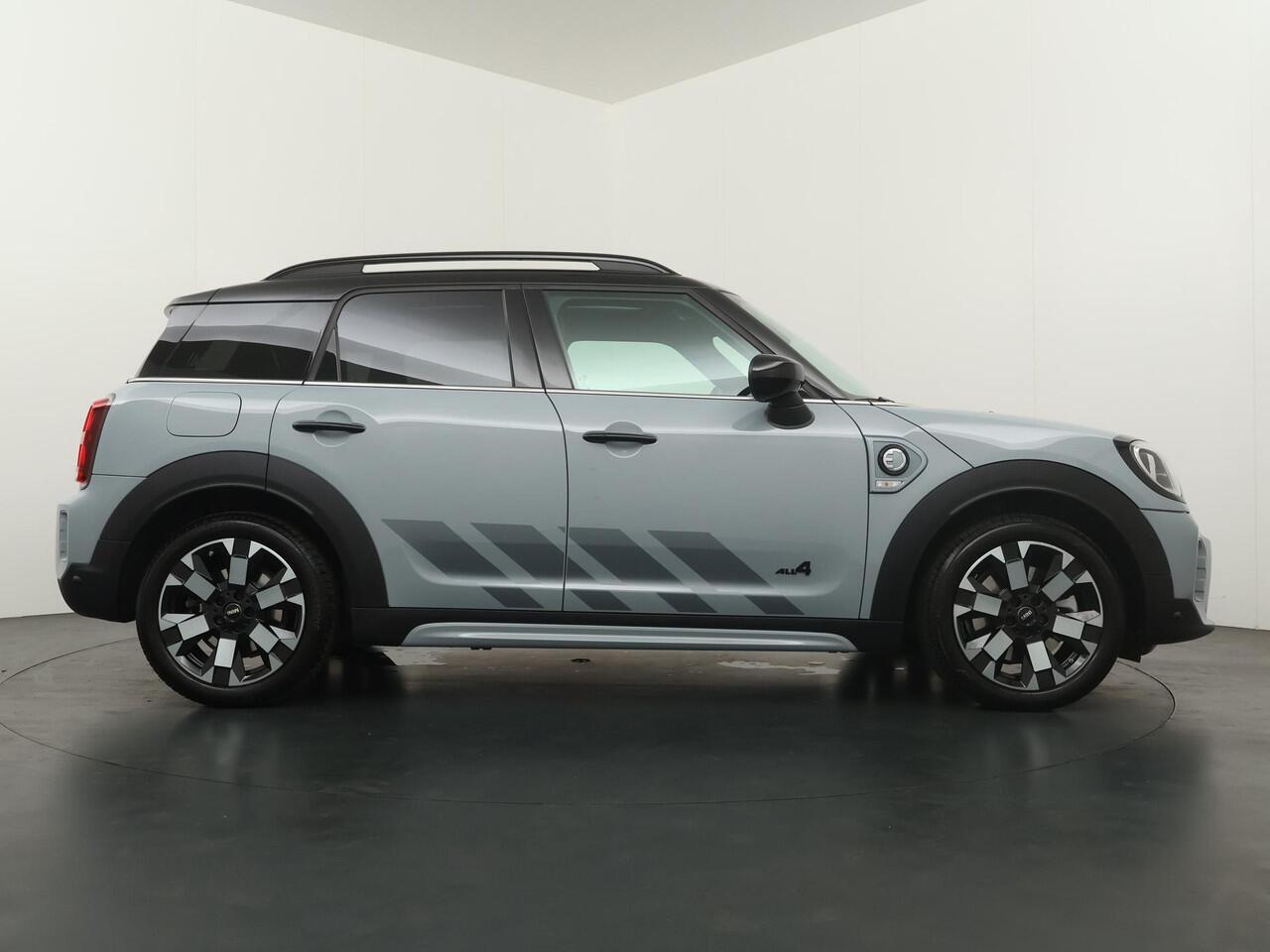 Mini COUNTRYMAN Cooper SE ALL4 Untamed Edition | Stoelverwarming | Panoramadak | Leder | Achteruitrijcamera