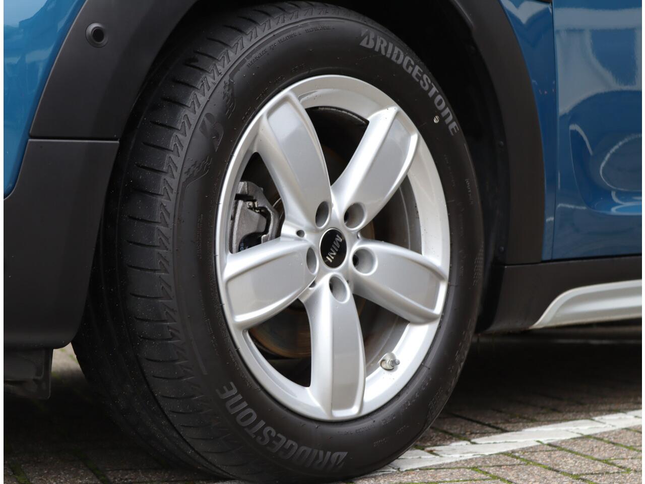 Mini COUNTRYMAN 1.5 Cooper | Navigatie | Harman/Kardon | Stoelverwarming | 17"