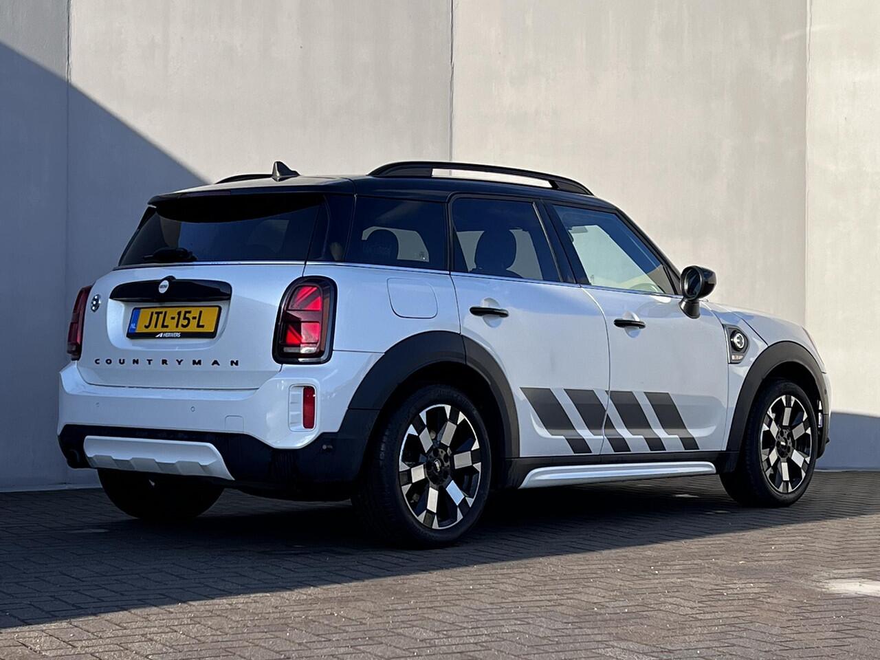 Mini COUNTRYMAN 1.5 Cooper S E ALL4 Untamed Edition PHEV 220 pk / Dealer onderhouden / Leder / Schuifdak / Elektrische stoelen & klep / Harman Kardon / Adaptieve CC / HUD / Achteruitrijcamera / Parkeer assistent / Apple Carplay Android / 18" LM wielen /