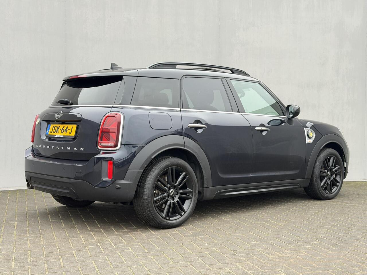 Mini COUNTRYMAN 1.5 Cooper S E ALL4 MINI Yours / Plug-In / EAER 41 km / Leder / Harman Kardon / Head Up Display / Schuif & Kanteldak / Navigatie / Elektrische stoelen / Adaptieve CC / Apple Carplay & Android / Camera / PDC / Stoel Verwarming /