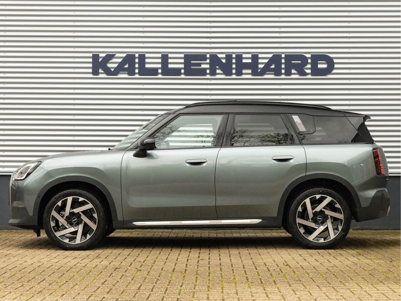 Mini COUNTRYMAN Mini 1.5 C Favoured - XL Pakket - Pano - Trekhaak - Memoryzetel