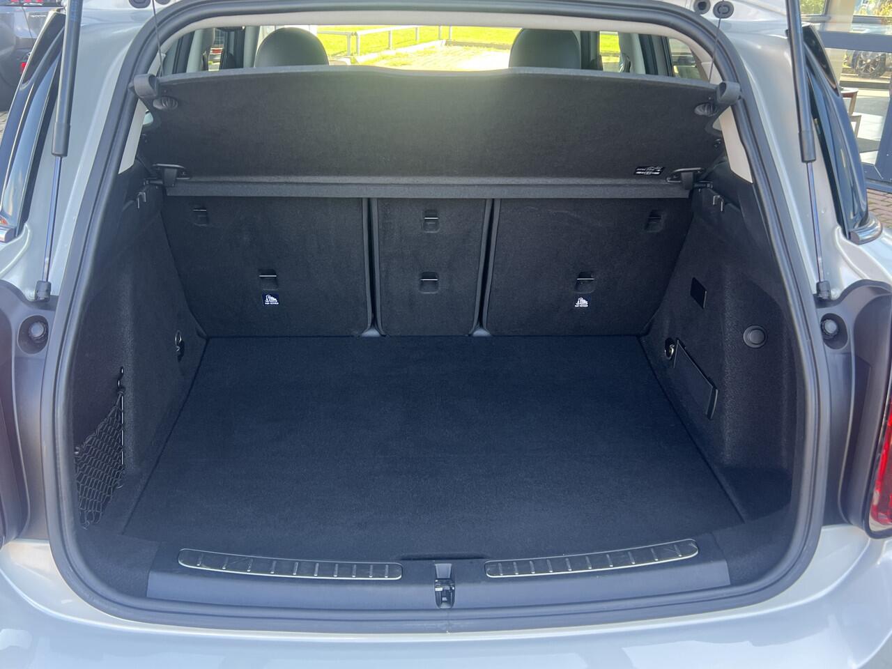 Mini COUNTRYMAN Mini 2.0 Cooper SE ALL4 Navi Prof Panoramadak Elek Sportstoelen Leer Keyless Carplay Stoelverwarming Harman Kardon ACC Camera Head-UP Adaptieve Led 18 Inch Plug In Hybride