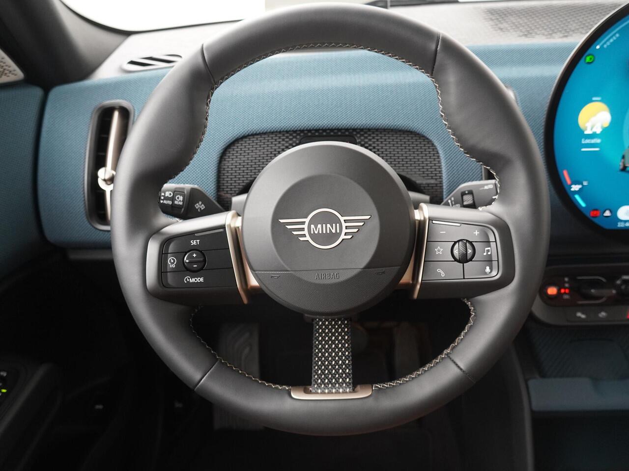 Mini COUNTRYMAN C Favoured XL | Head-Up | Trekhaak | Stoel-stuurverwarming |