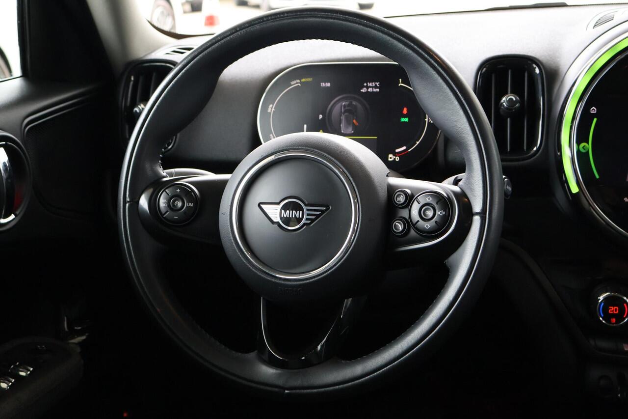 Mini COUNTRYMAN Mini 1.5 Cooper S E ALL4 Chili Navigatie | Cruise Control | Parkeersensoren | Comfort Access | 18" Licht Metaal | Sportstoelen