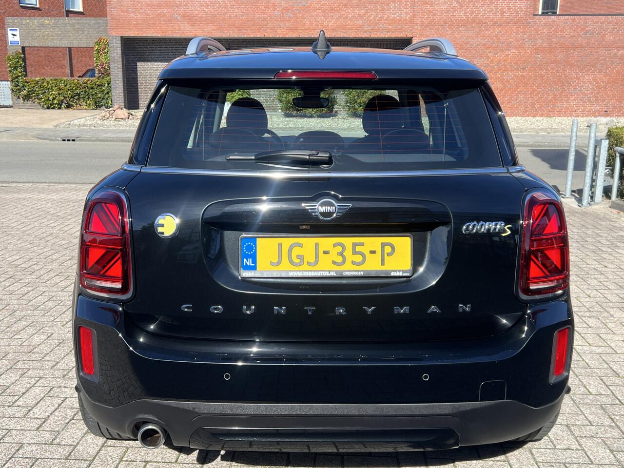 Mini COUNTRYMAN Mini 2.0 Cooper SE ALL4 Navigatie Panoramdak Sportstoelen Leder Stoel + Stuurverwarming Carplay Keyless Clima Camera Plug In Hybride