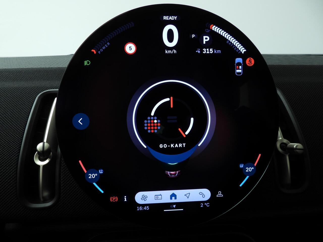 Mini COUNTRYMAN E Classic / Driving assist / LED / Park assist / Stoelverwarming / Alu wielen 18 inch