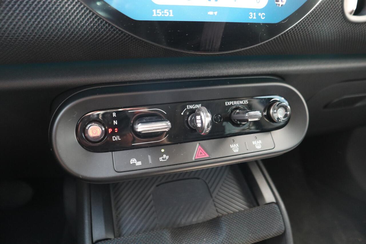 Mini COUNTRYMAN C Classic | Pakket M | Stoel- en Stuurverwarming | Comfort Access | Panorama Dak | Trekhaak | Head-Up