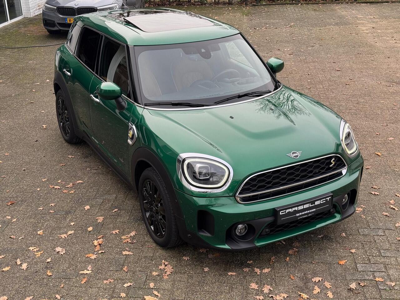 Mini COUNTRYMAN 2.0 Cooper SE ALL4 Classic Trim Panoramadak Harman/Kardon Head-up Vol opties . Neem contact op en we maken een afspraak!