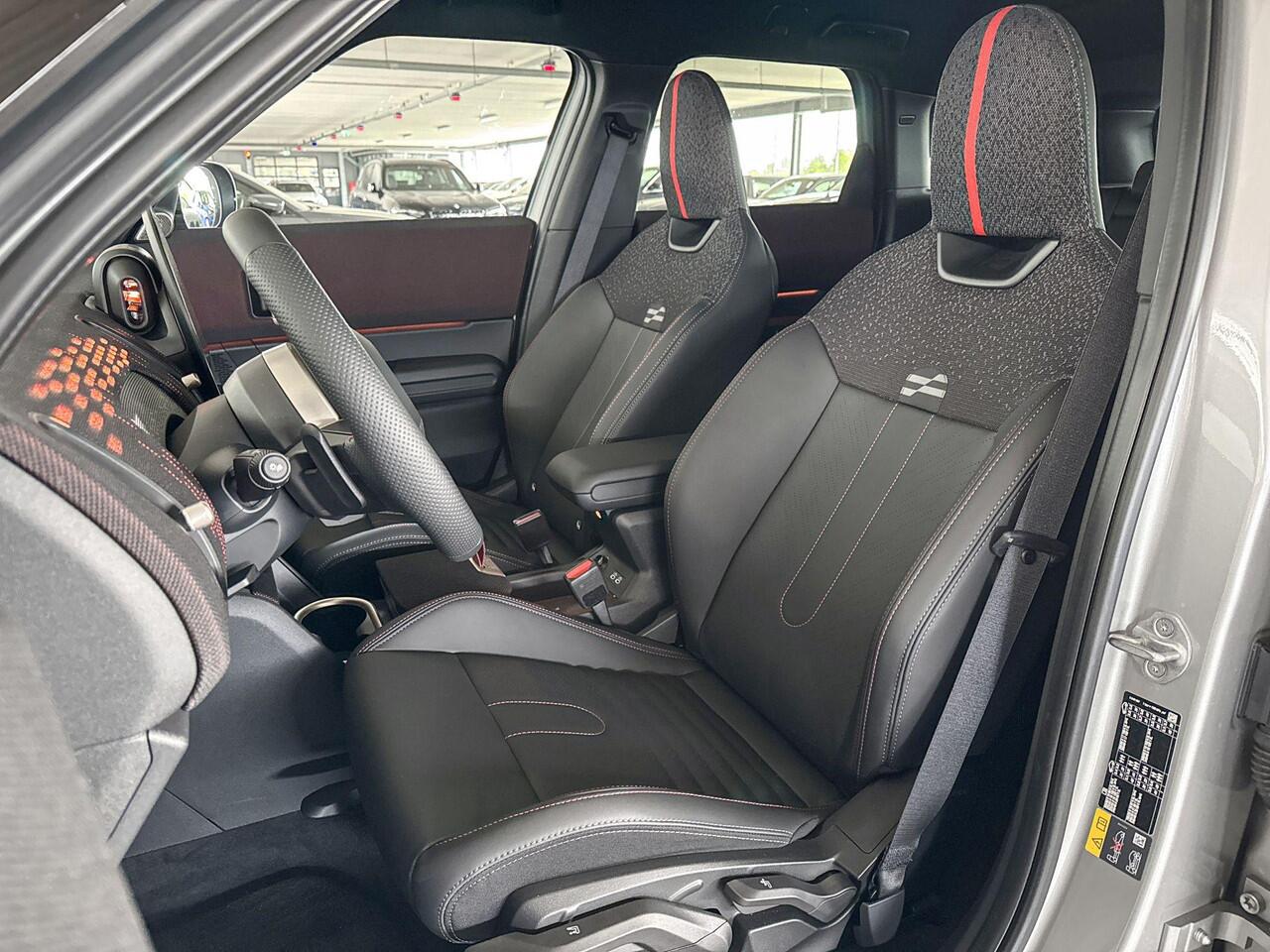 Mini COUNTRYMAN E John Cooper Works L | Selections