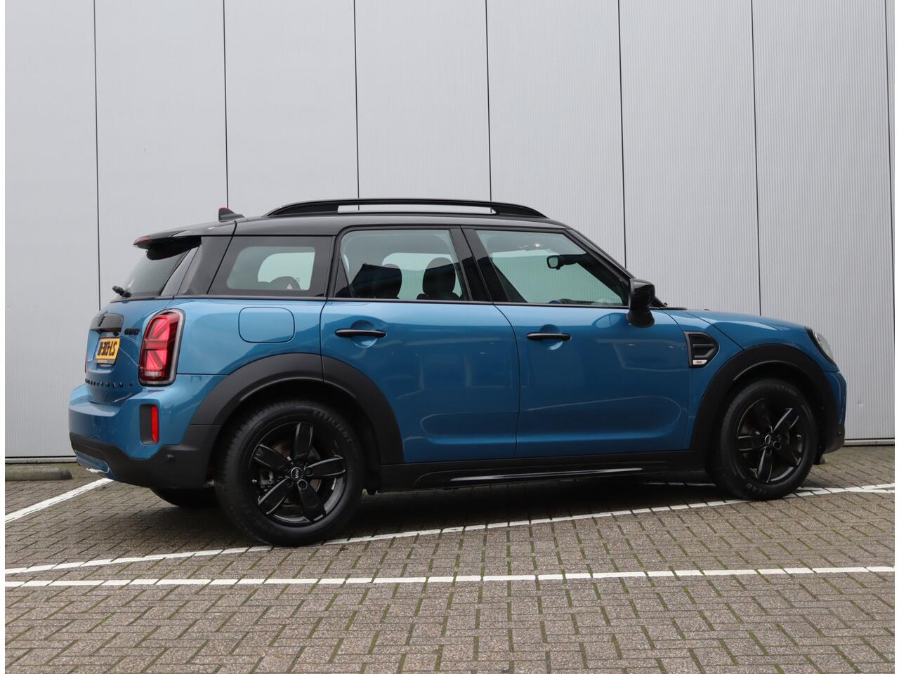 Mini COUNTRYMAN 1.5 Cooper | Camera | Keyless | Stoelverwarming | Navigatie
