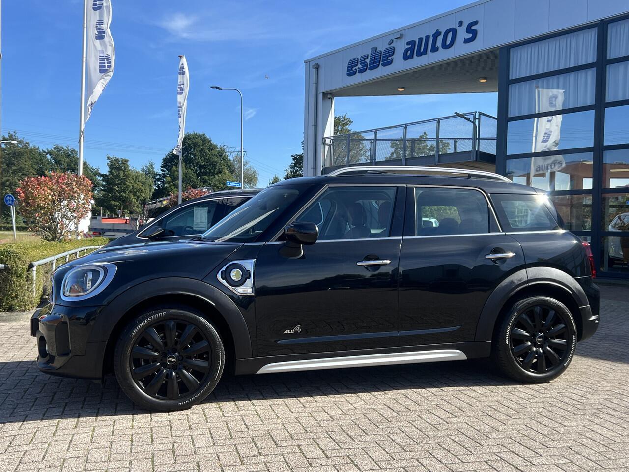 Mini COUNTRYMAN Mini 2.0 Cooper SE ALL4 Navigatie Panoramdak Sportstoelen Leder Stoel + Stuurverwarming Carplay Keyless Clima Camera Plug In Hybride