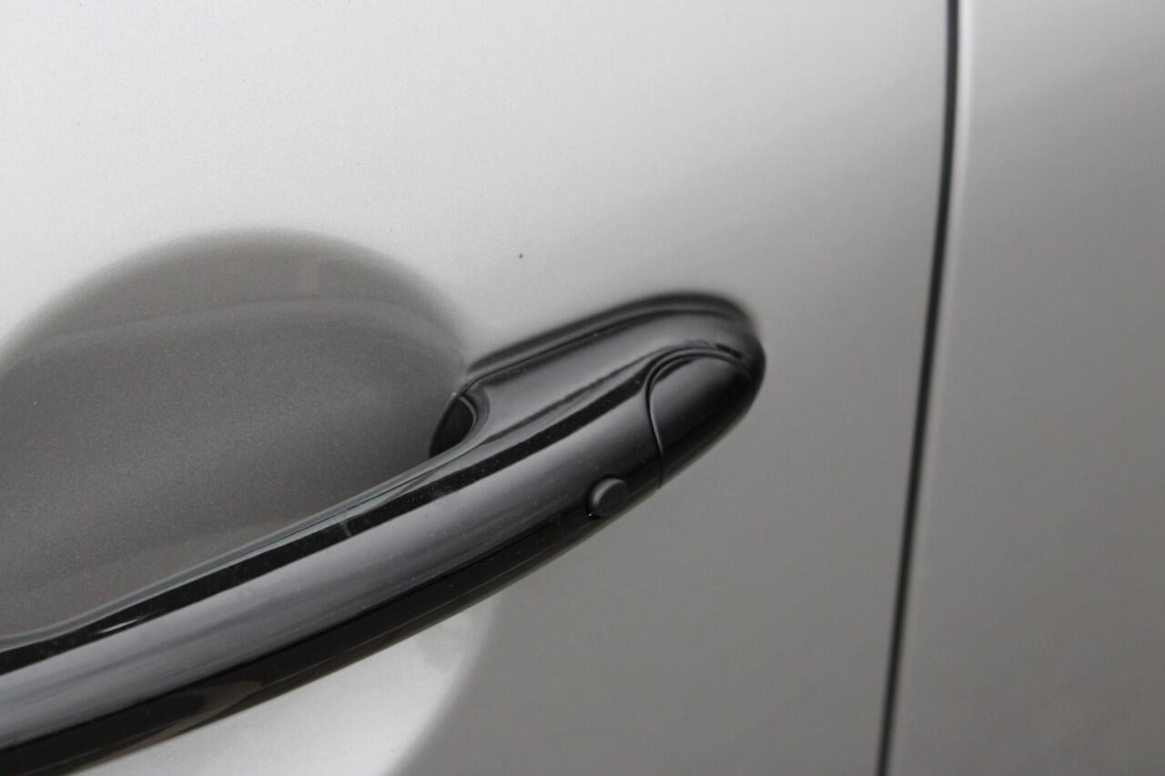 Mini COUNTRYMAN Cooper Rockingham GT JCW Automaat / Premium Go Pakket / Achteruitrijcamera / LED / Comfort Access / Park Assistant / Stoelverwarming