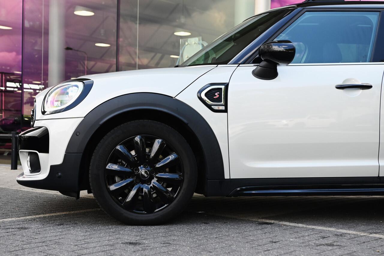 Mini COUNTRYMAN Cooper S Chili Automaat / Panoramadak / Achteruitrijcamera / Head-Up / LED / Park Assistant / Stoelverwarming / Comfort Access