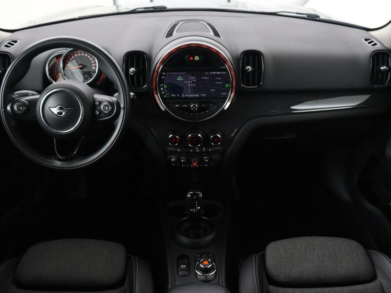 Mini COUNTRYMAN 1.5 One Business Edition | Harman/Kardon | Carplay | Full LED | Keyless | Navigatie | Park Assist | Half leder | Climate control | Cruise control