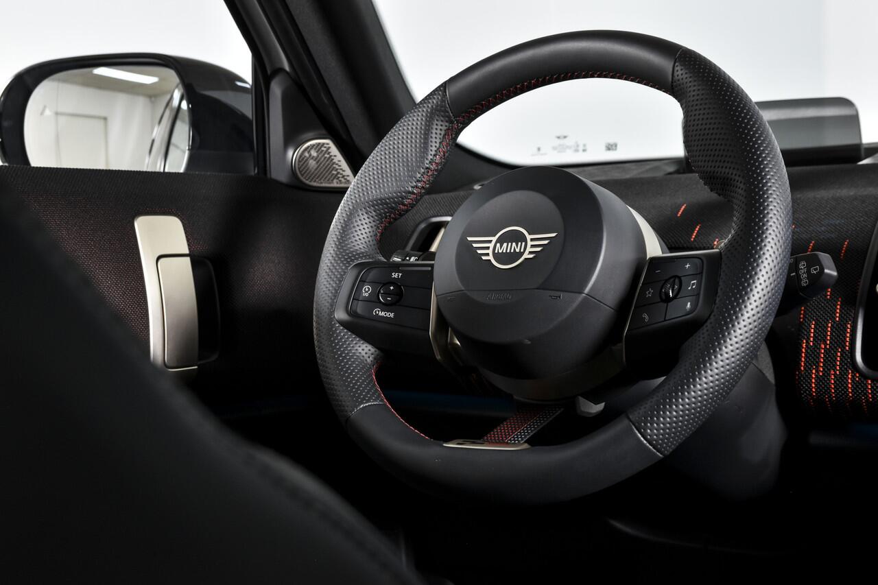 Mini COUNTRYMAN 1.5 C 170 PK John Cooper Works Pakket XL | S/K-Panodak | Dig. Cockpit | Adapt. Cruise | Elek. Stoel | Stoel-+Stuurverw. | Harman/Kardon | PDC | 360 Camera | NAV + App. Connect | ECC | Elek. Klep. | Elek. Trekhaak | LM 20" | 7575