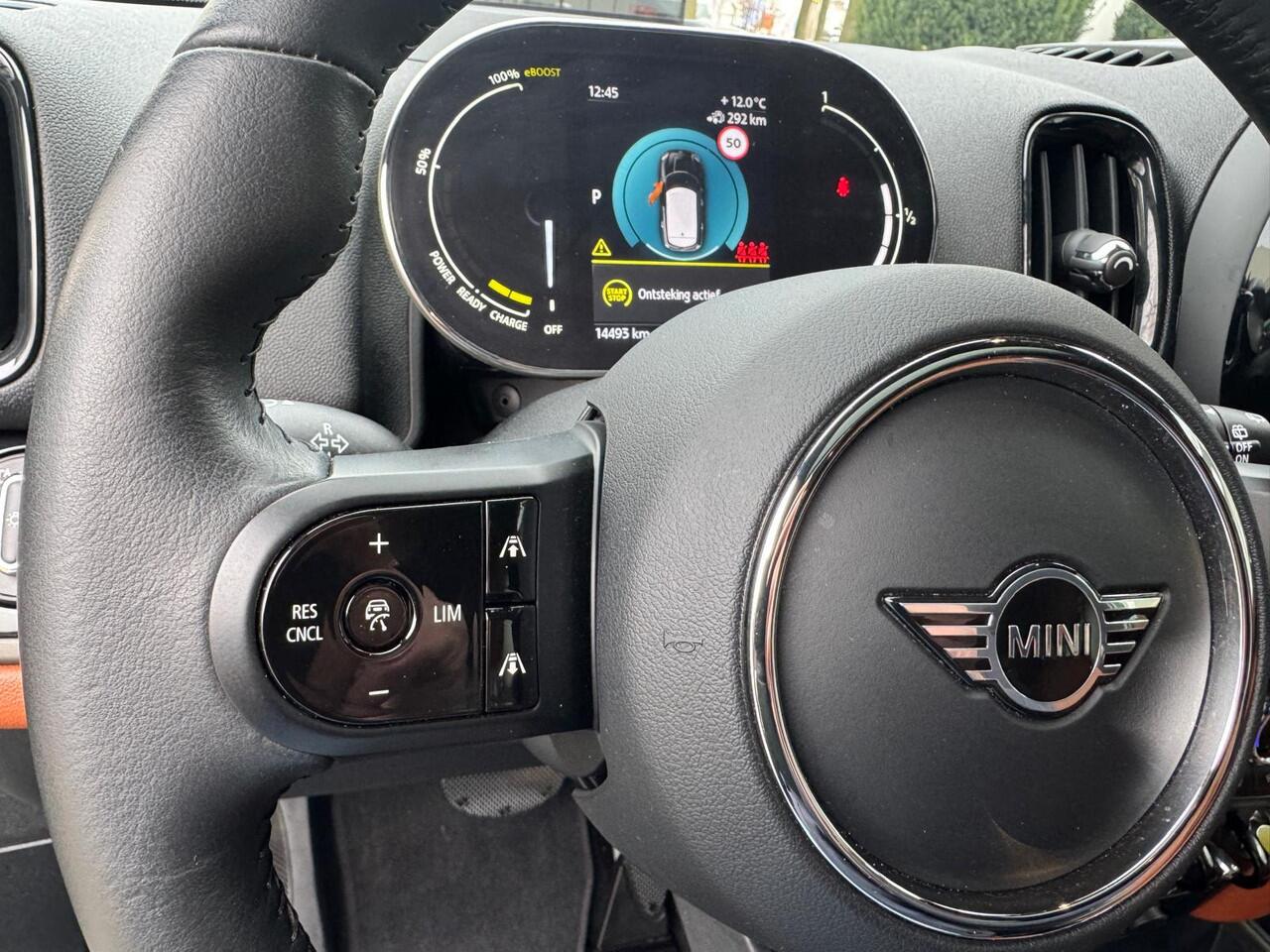 Mini COUNTRYMAN 2.0 Cooper SE ALL4 Classic Trim Panoramadak Harman/Kardon Head-up Vol opties . Neem contact op en we maken een afspraak!