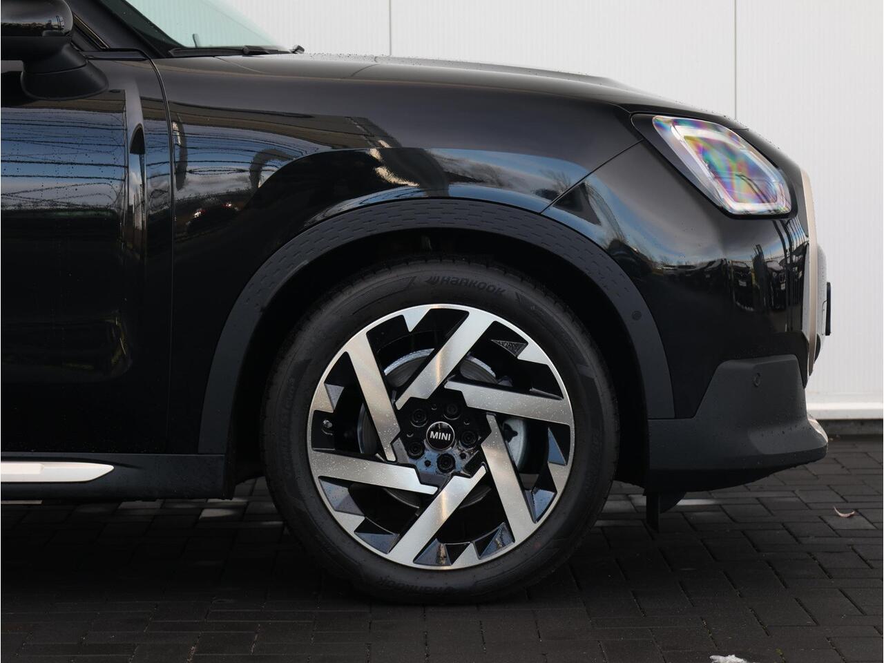 Mini COUNTRYMAN Mini E John Cooper Works L 66.5 kWh Stuurwiel verwarmd/ Comfort Access/ Panoramadak/ Driving Assistant Plus/ Harman-Kardon/ Head-Up/ Stoelverwarming