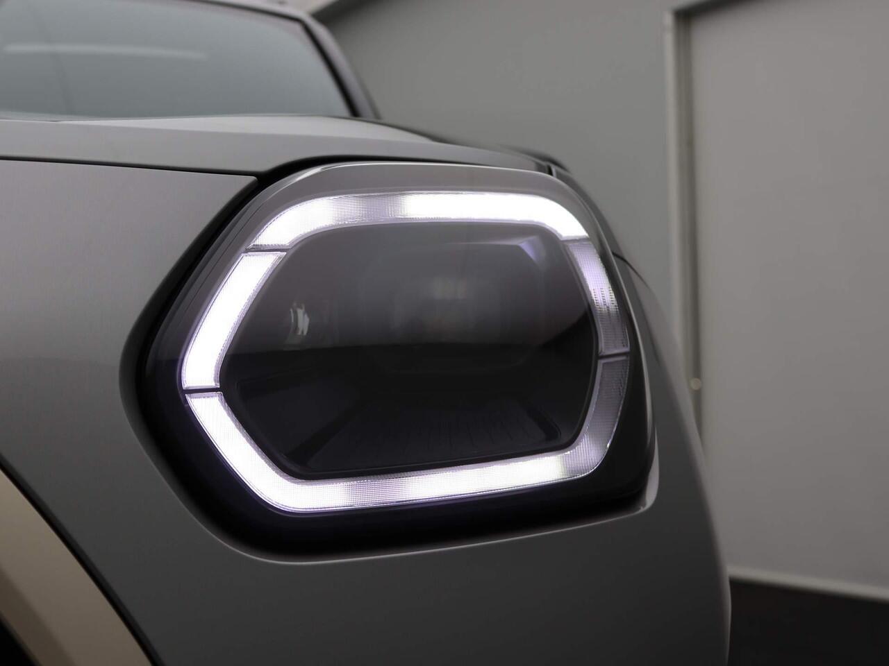 Mini COUNTRYMAN C | Favoured Trim + Package L + Glazen panoramadak + Harman Kardon + Driving Assistant Plus + Driving Assistant + Comfort Acces