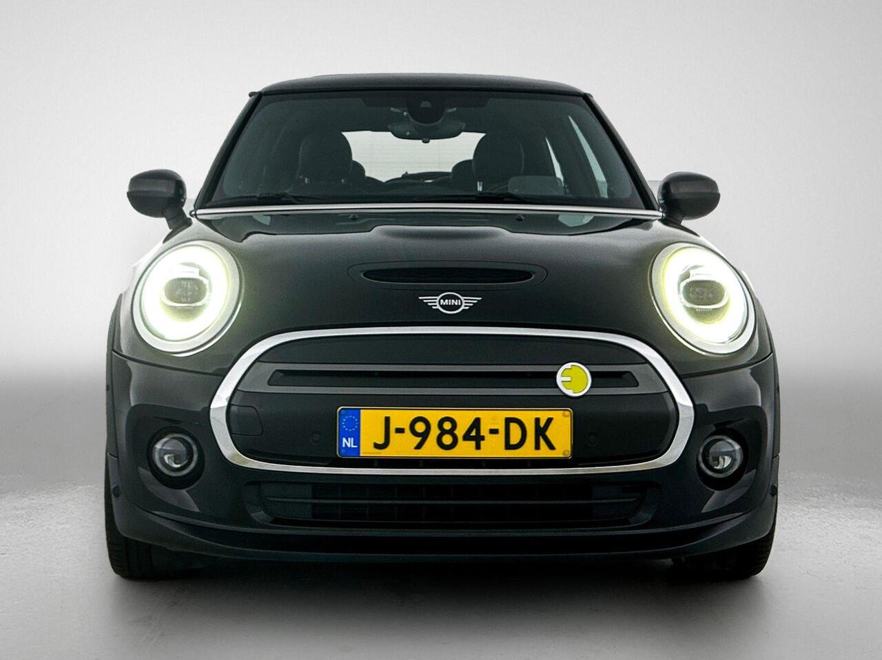Mini Electric Mini Yours 33 kWh 184PK | Schuif-/Kanteldak | Harman Kardon Audio | Leder Interieur | Zwarte Lichtmetalen Velgen | Apple CarPlay & Android Auto