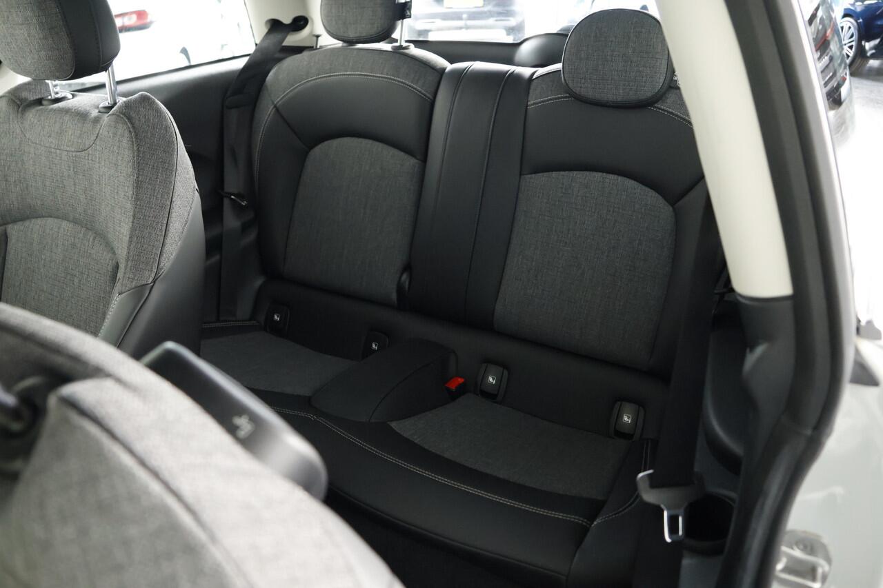 Mini Electric Mini Essential 33 kWh / Navi / CarPlay / ACC / Cam / LED