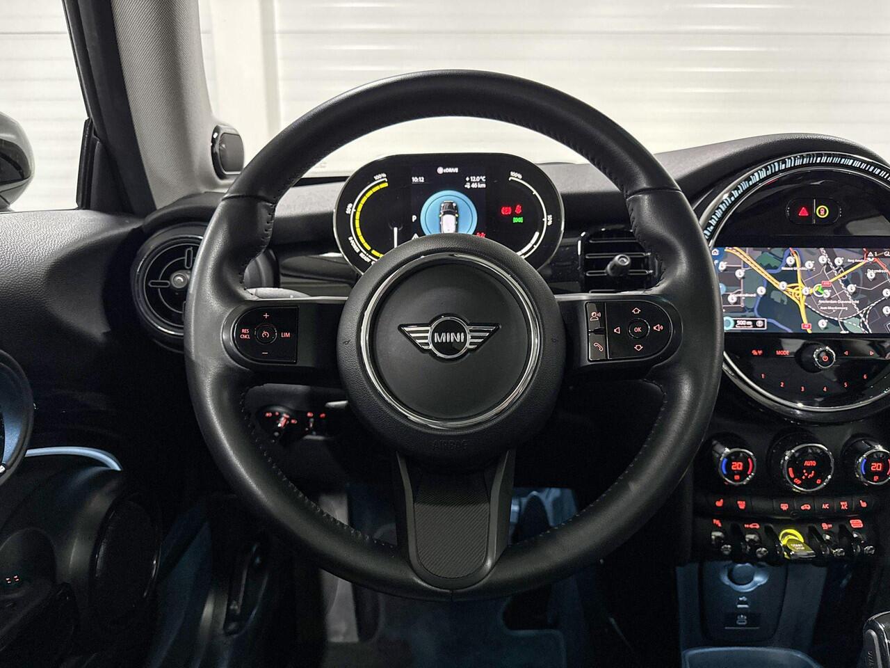 Mini Electric 3-deurs Camden | Harman Kardon | Panoramadak | Achteruitrijcamera