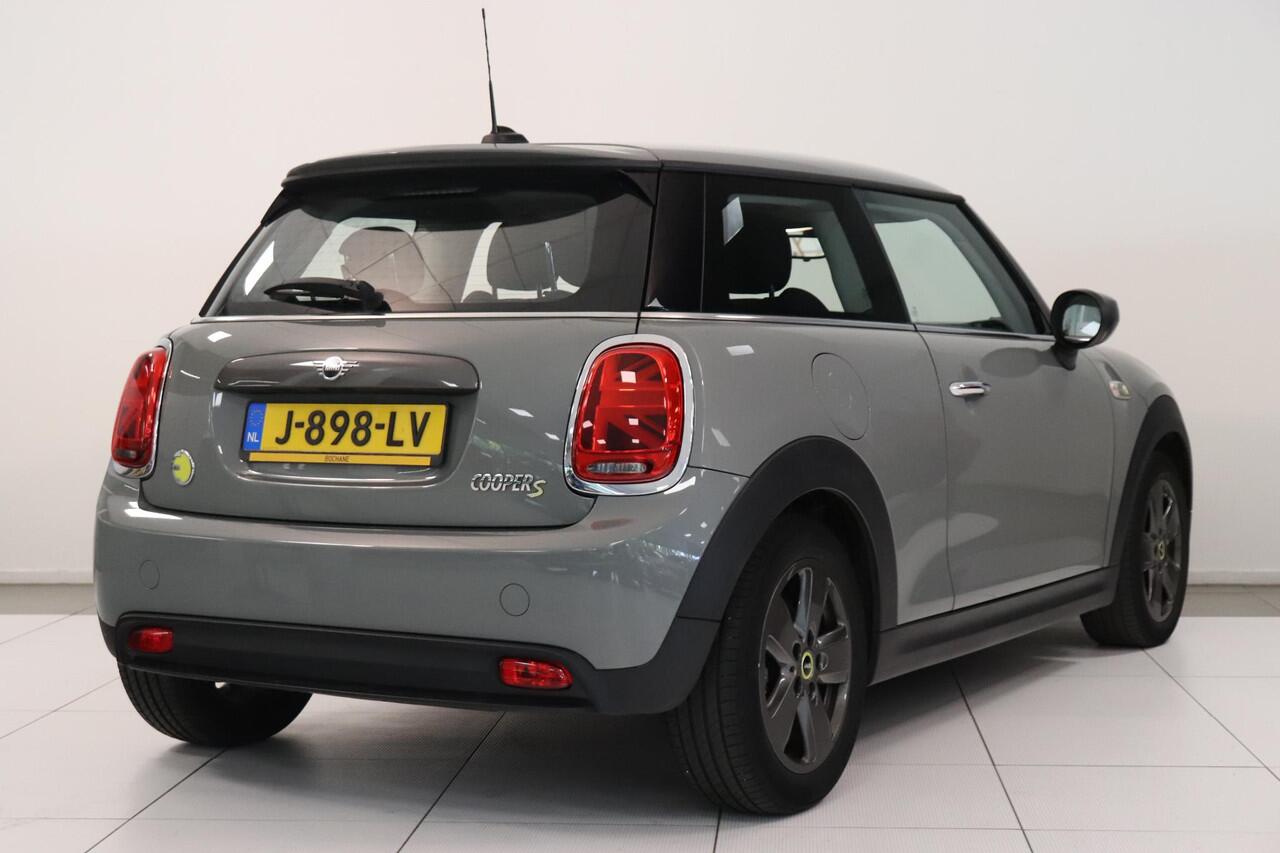 Mini Electric Mini Basic 33 kWh | Climate Control | Snellader | Cruise control | Bluetooth | LED koplampen | Navigatie | SoH 96,2% |