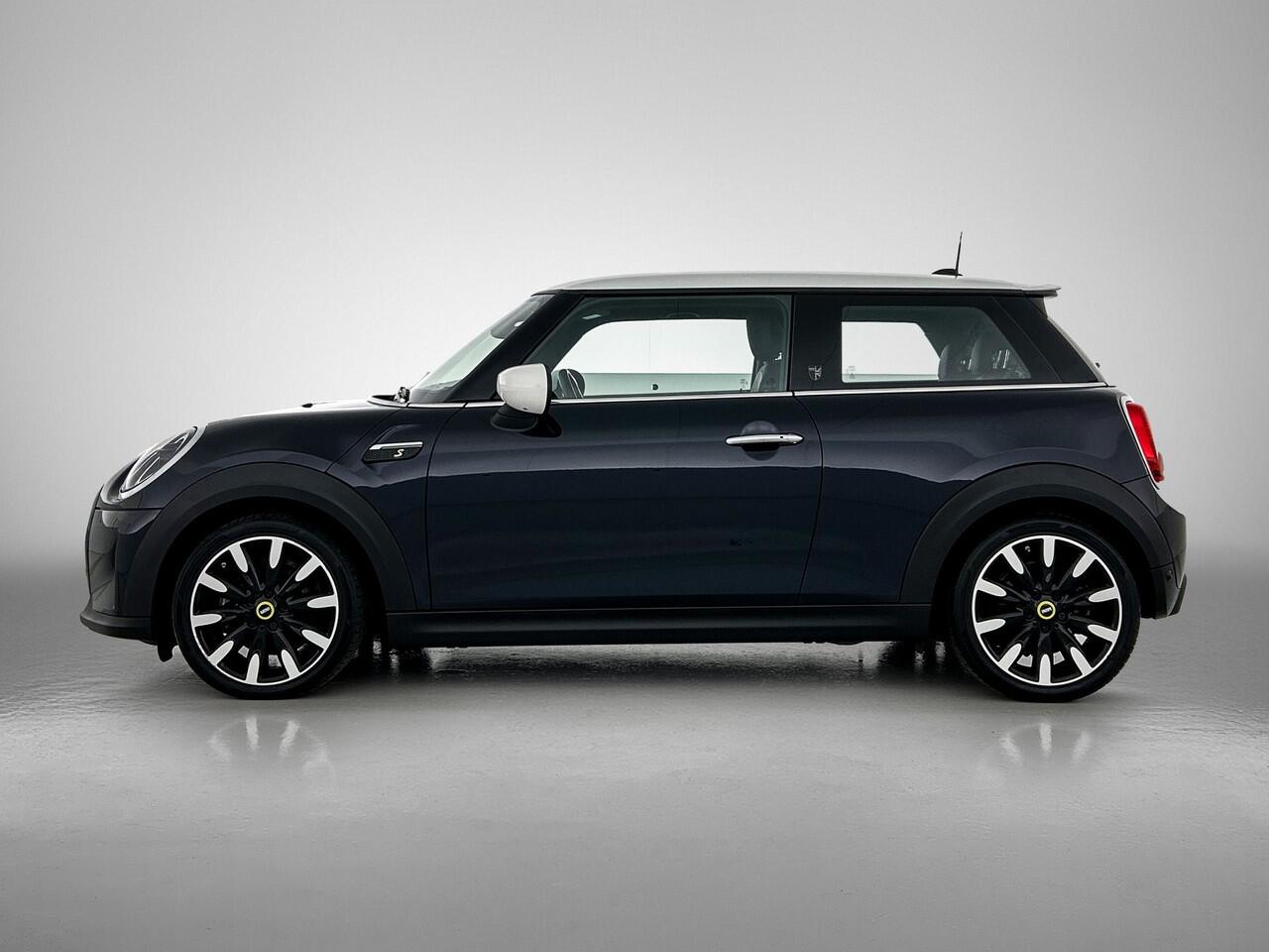 Mini Electric Mini S MINI Yours 135KW / 33 kWh Comfort plus / Driving Ass. / Leder / Navigatie / Pdc+Camera / Harman Kardon / 100% Elektrisch, 100% Stijlvol / Apk 05-2027