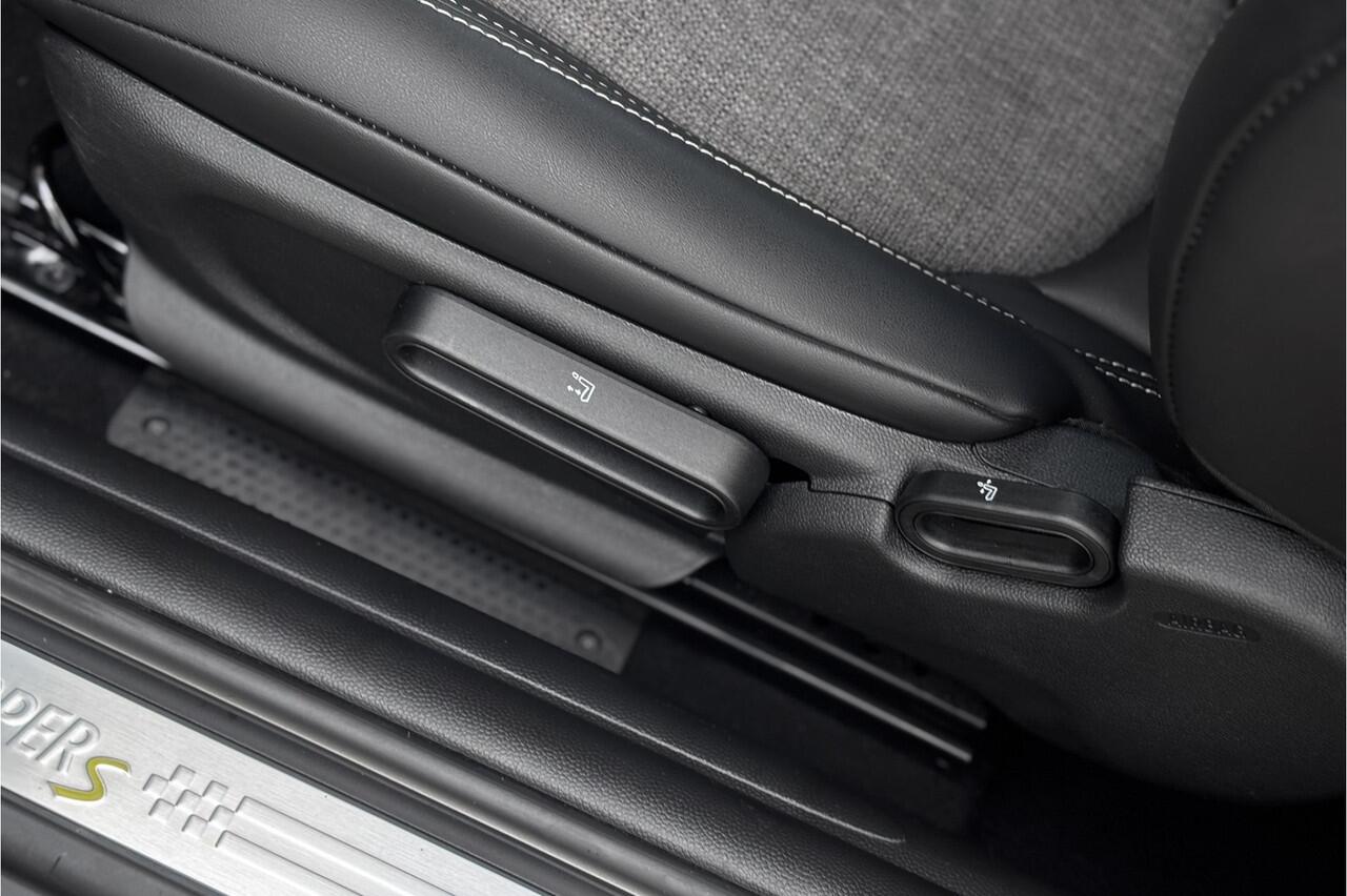 Mini Electric Cooper SE Classic 33 kWh | Sportleder | Stoelverwarming | Carplay | LED