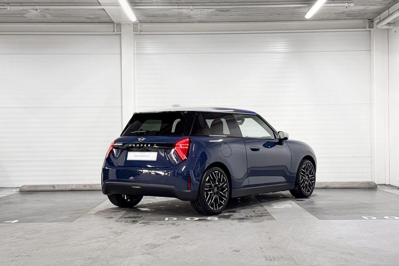 Mini Electric Cooper 3-deurs Cooper SE Favoured M 54.2 kWh