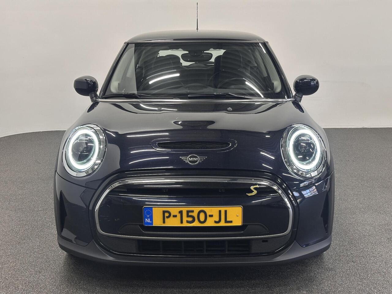 Mini Electric Mini Yours 33 kWh 136 pk Leder Harman/Kardon Navigatie Wireless Carplay Parkeersensoren VA Cruise Control Stoelverwarming Full Led Climate Control