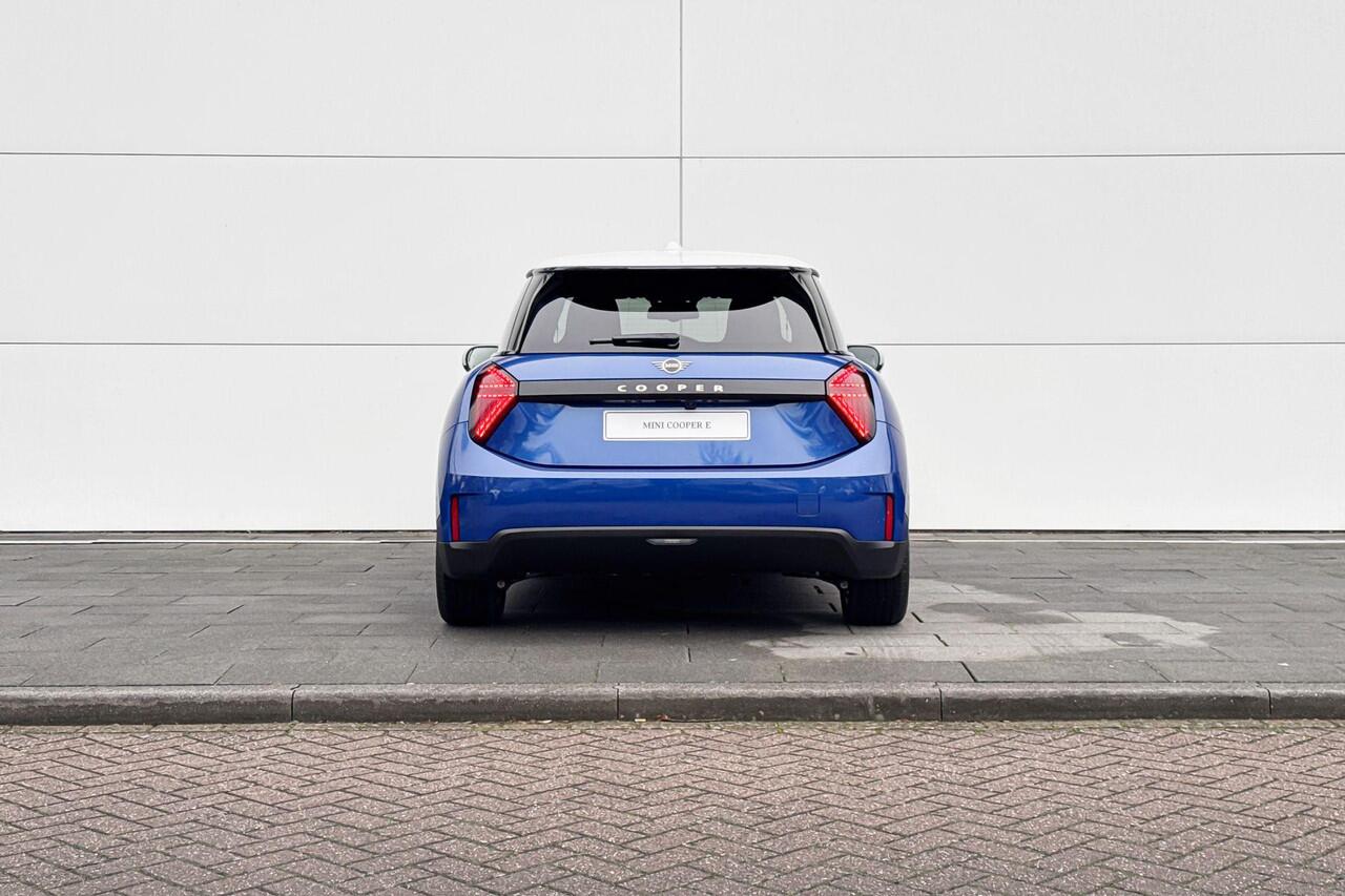 Mini Electric Cooper 3-deurs Cooper E Favoured L 40.7 kWh